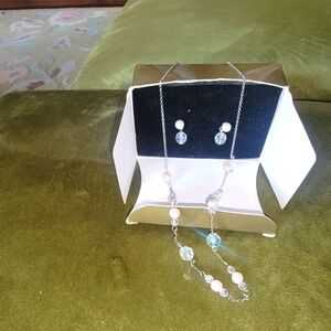 NIB Avon Faux Pearl and Crystal Illusion Gift Set